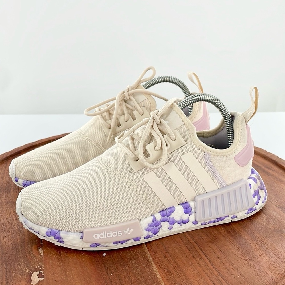 Adidas NMD R1 Women's wonder White Beige Purple GW5694 running shoes SZ 7.5